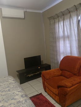 unami self catering accommodation