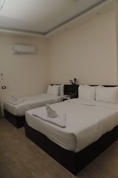 jewel grand museum pyramids view