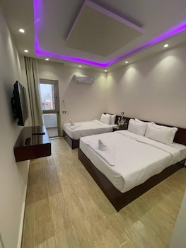 jewel grand museum pyramids view