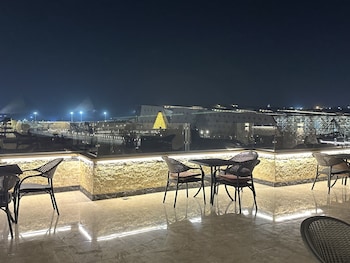 jewel grand museum pyramids view