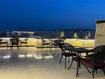 jewel grand museum pyramids view