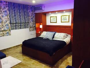 the royal luxury lion patio