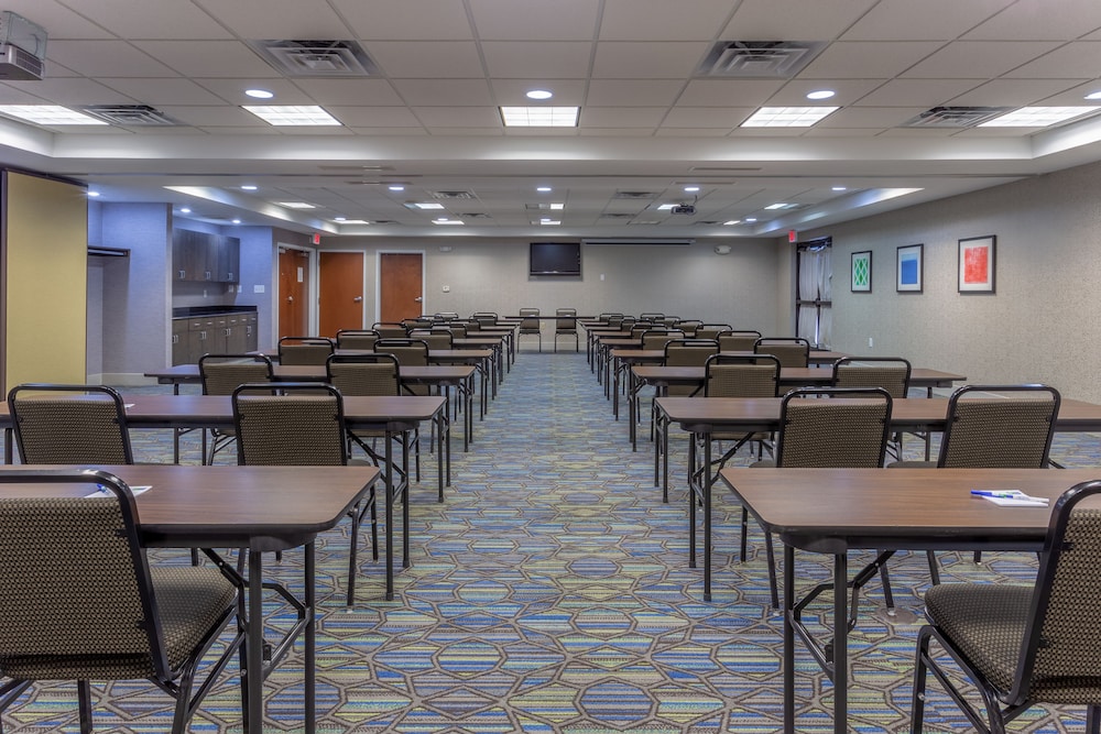 holiday inn express indianapolis southeast by ihg