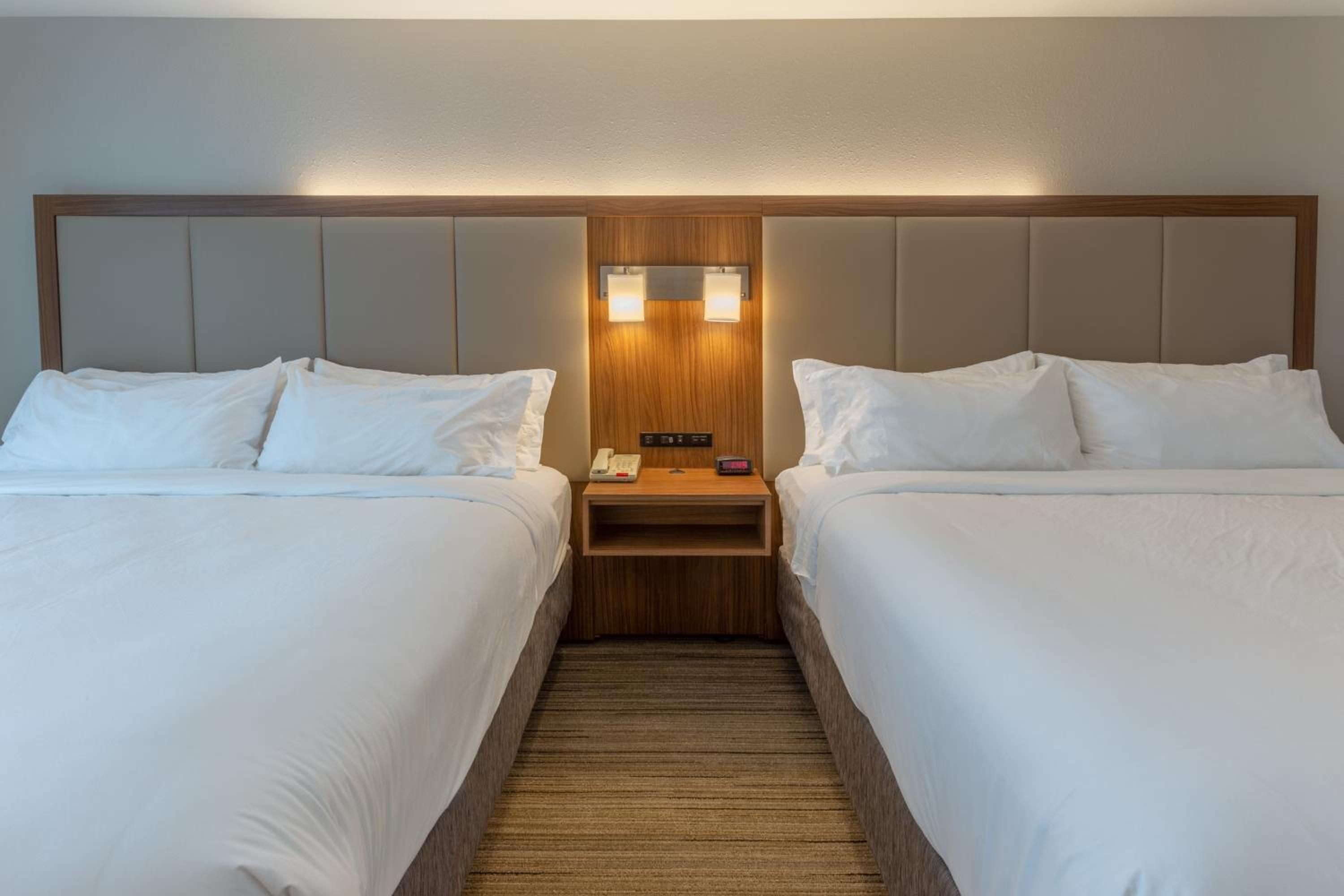 holiday inn express indianapolis southeast by ihg