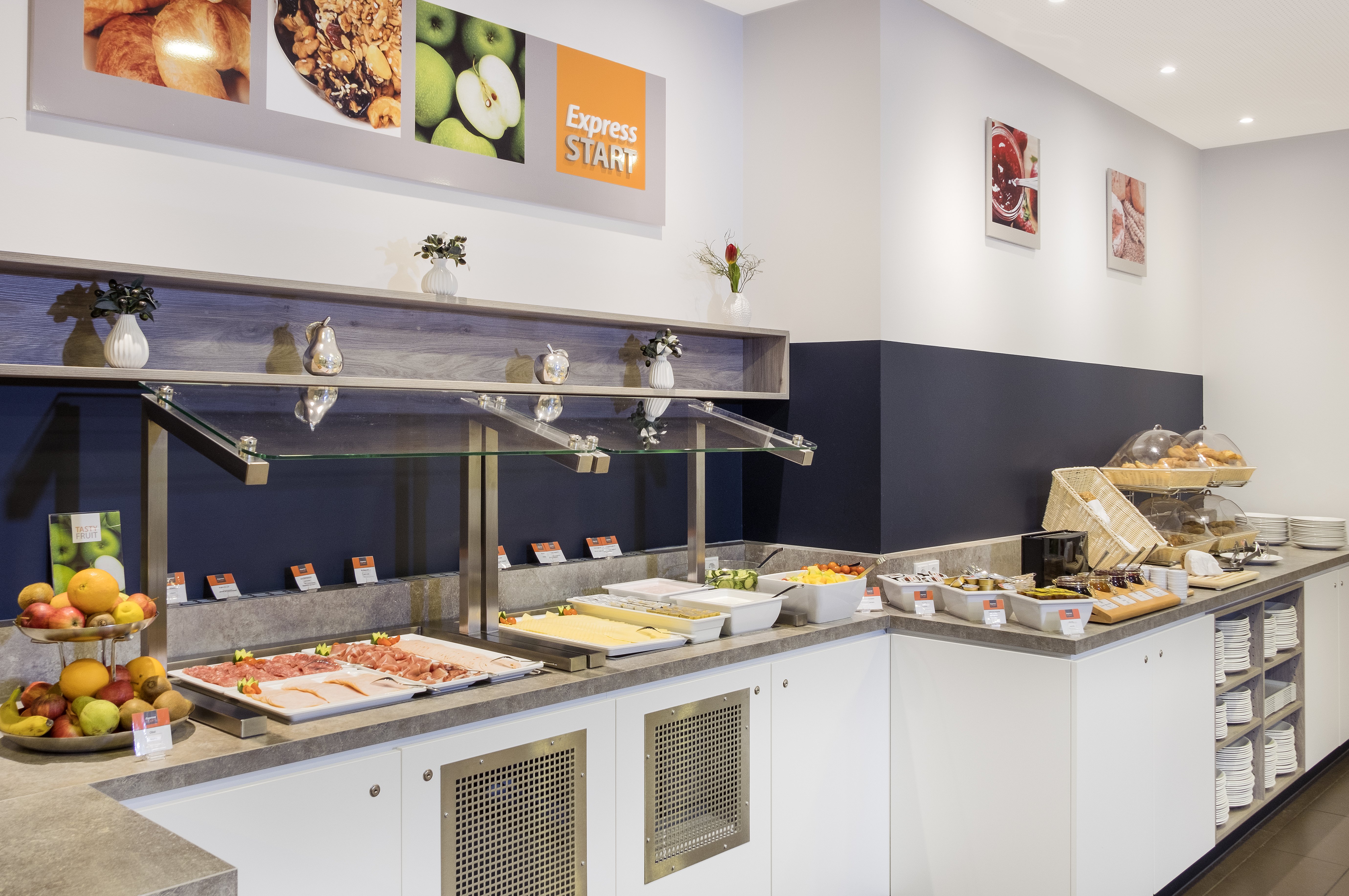 holiday inn express friedrichshafen by ihg