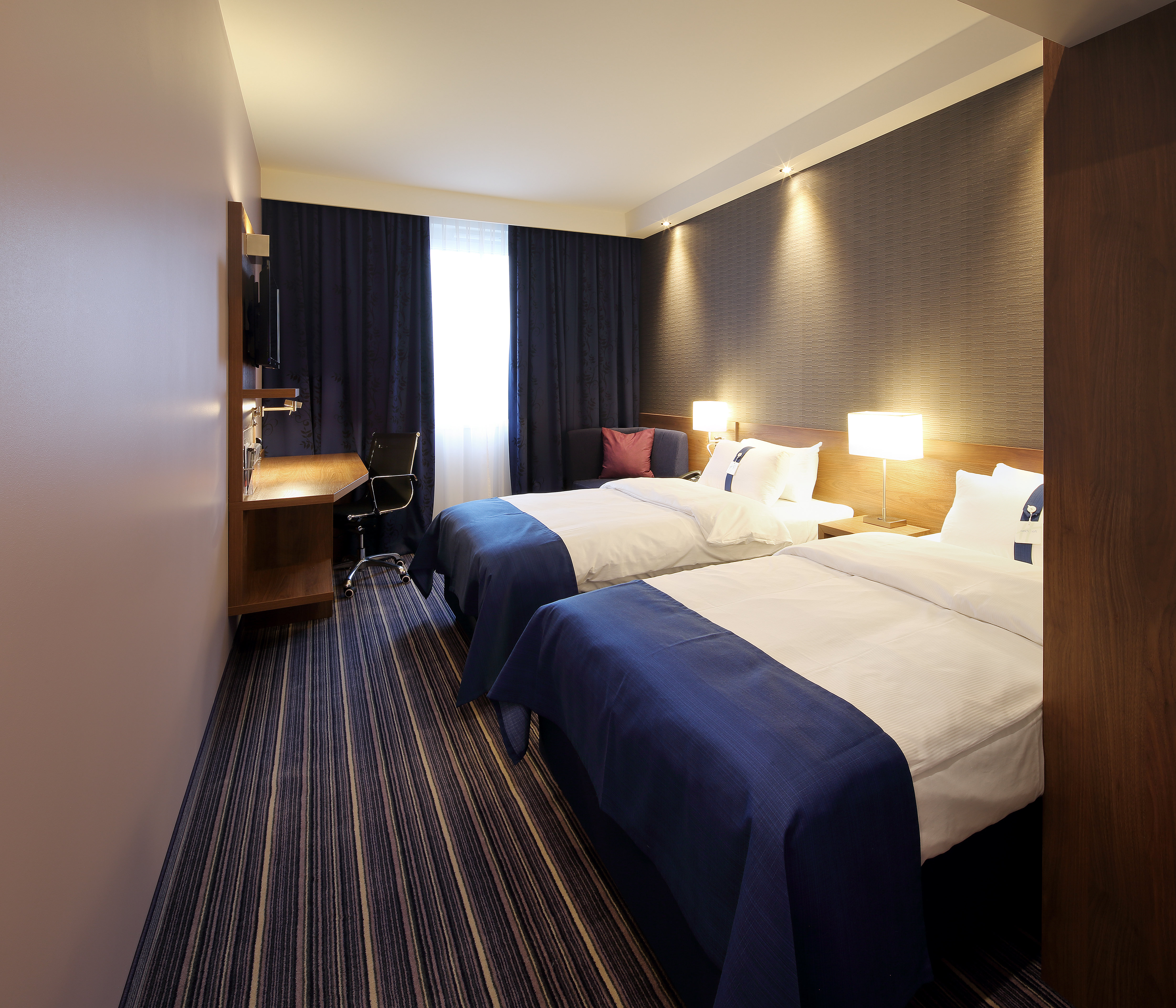 holiday inn express friedrichshafen by ihg