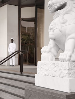 the peninsula london