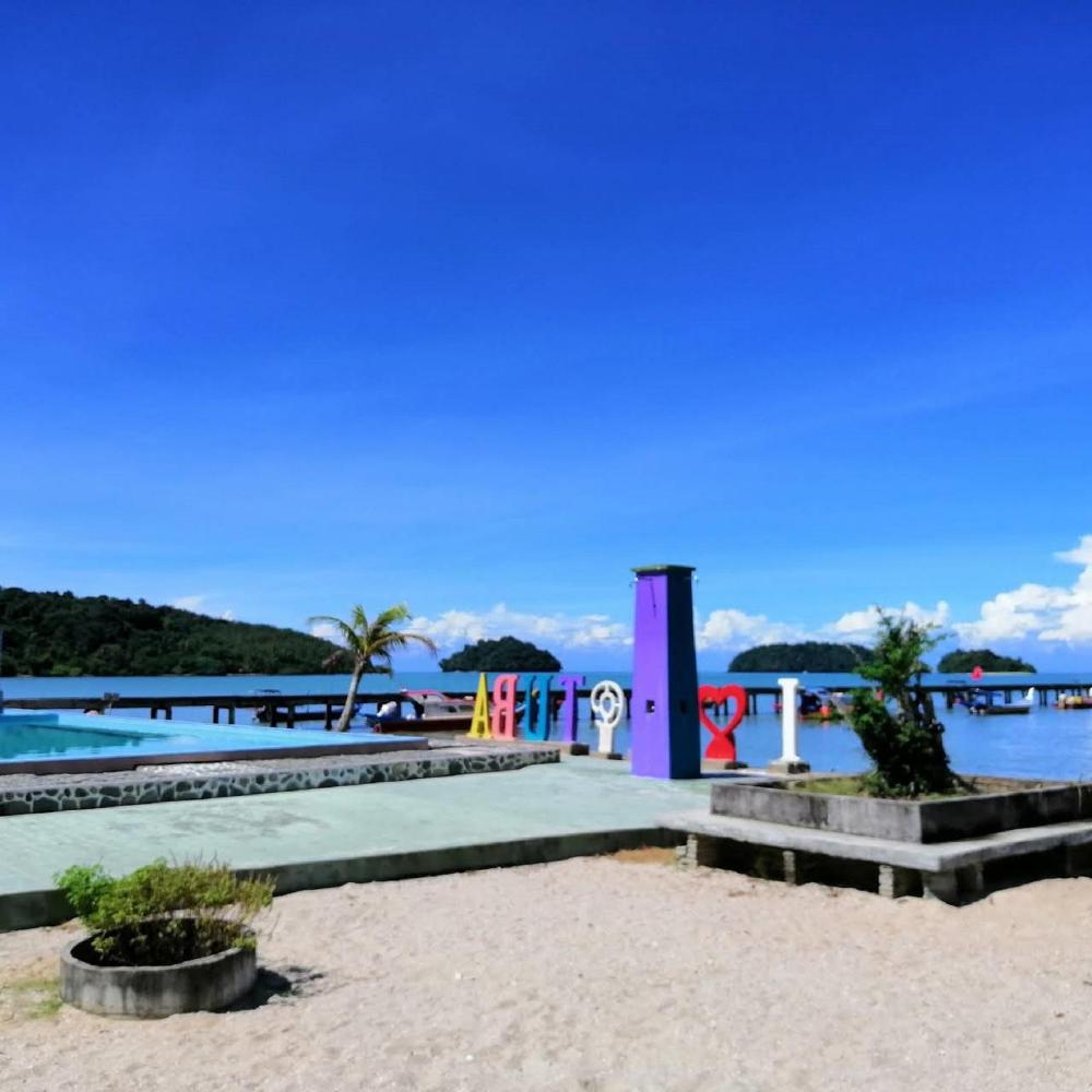 capital o 90741 tuba beach resort langkawi