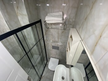 shiva pera hotel spa