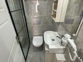 shiva pera hotel spa