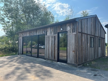 finger lakes treehouse and spa