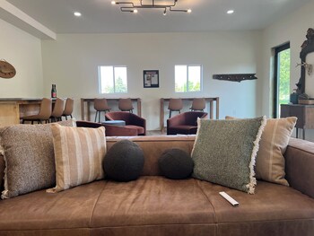 finger lakes treehouse and spa