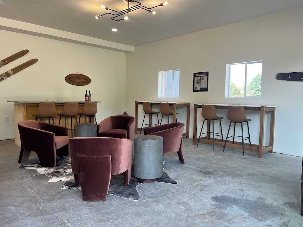 finger lakes treehouse and spa