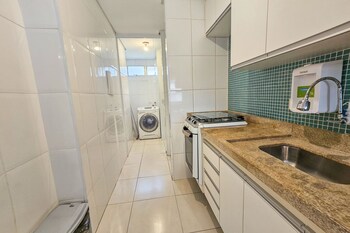 pe na areia do guaruja praia do tombo f