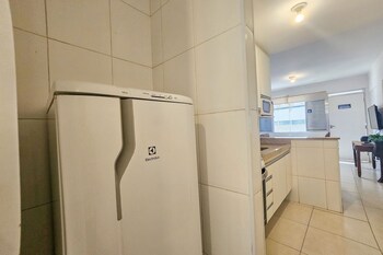 pe na areia do guaruja praia do tombo f