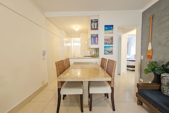 pe na areia do guaruja praia do tombo f