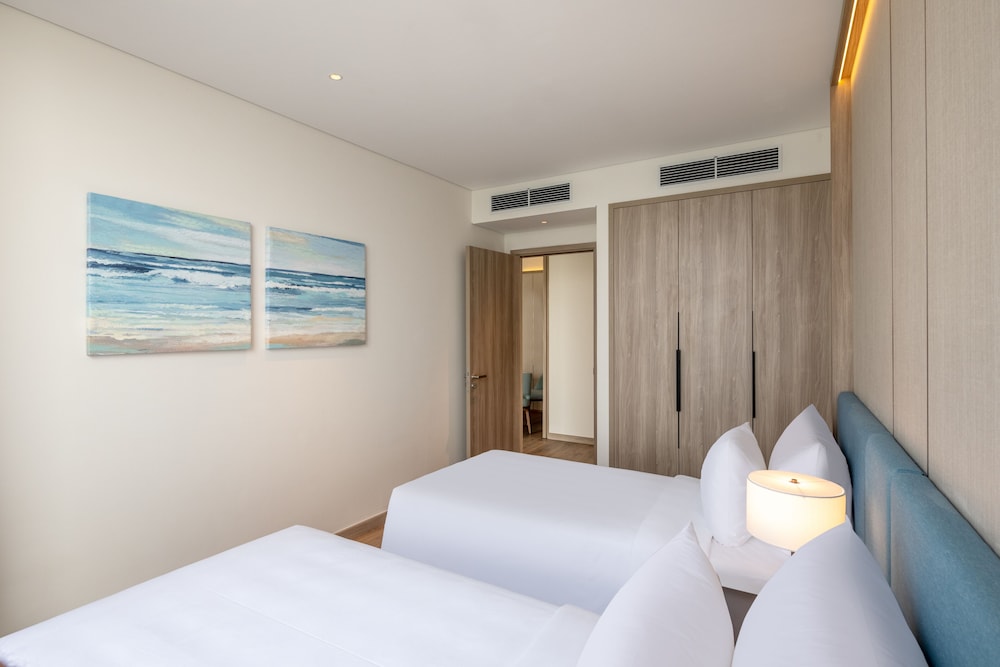 a la carte ha long bay residence