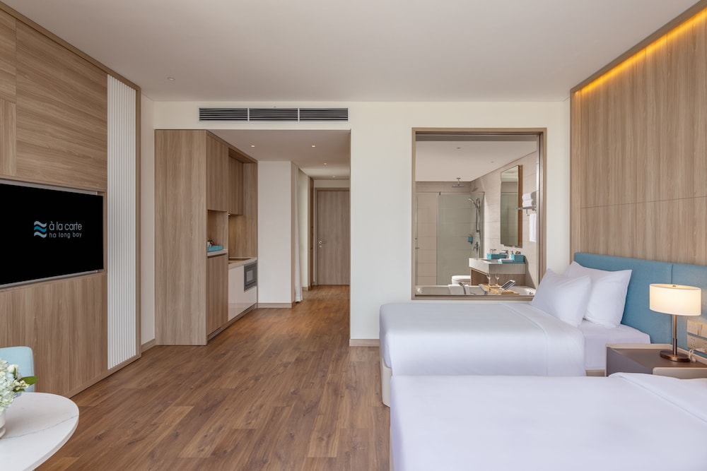 a la carte ha long bay residence