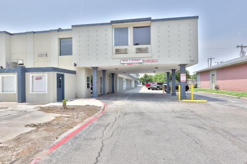 americas best value inn san antonio airport south