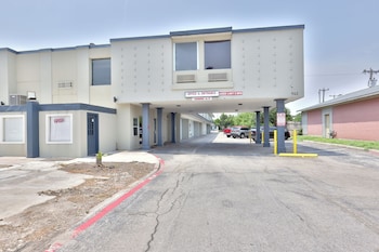 americas best value inn san antonio airport south