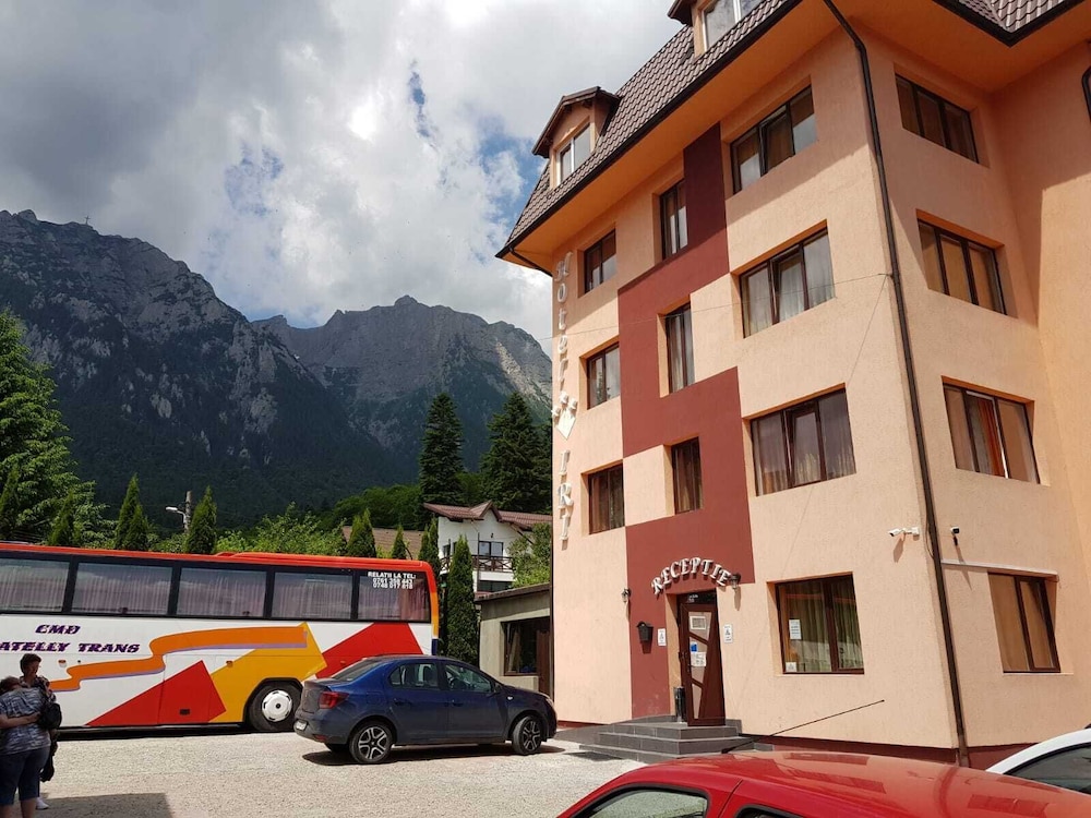 iri busteni hotel