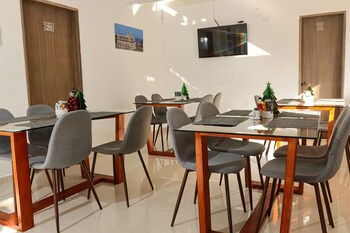 hotel el marques de manga