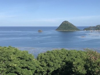 paradise garage komodo villa