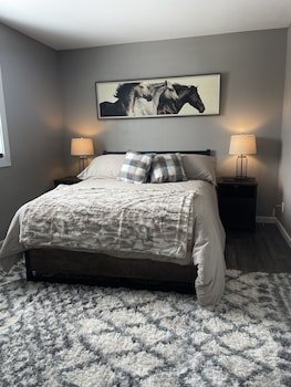 alaska lake and lodge at longmere