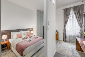 starlight luxury suites
