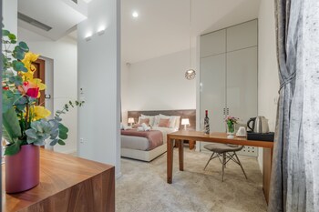 starlight luxury suites
