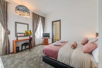 starlight luxury suites