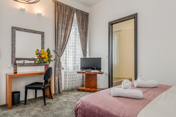 starlight luxury suites