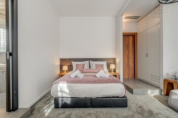 starlight luxury suites