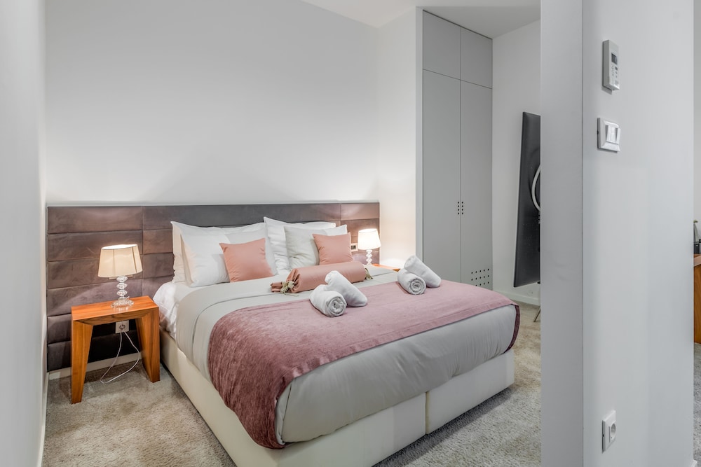 starlight luxury suites