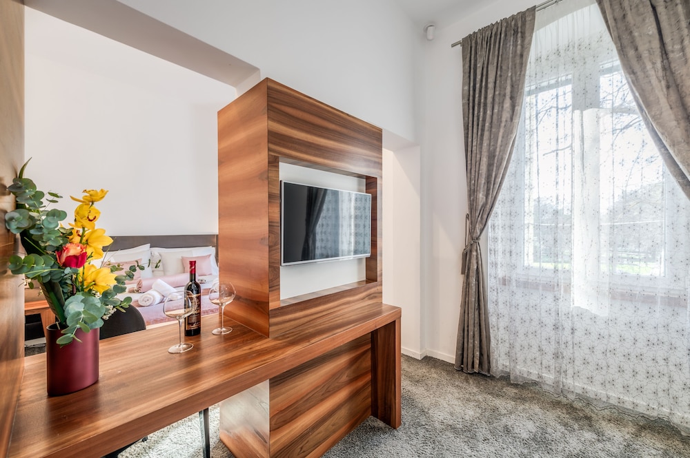starlight luxury suites