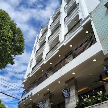 ngon avatar boutique hotel