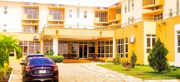 golden alpine hotel and resort