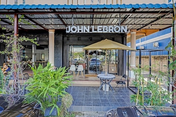 collection o 91499 john lebron house