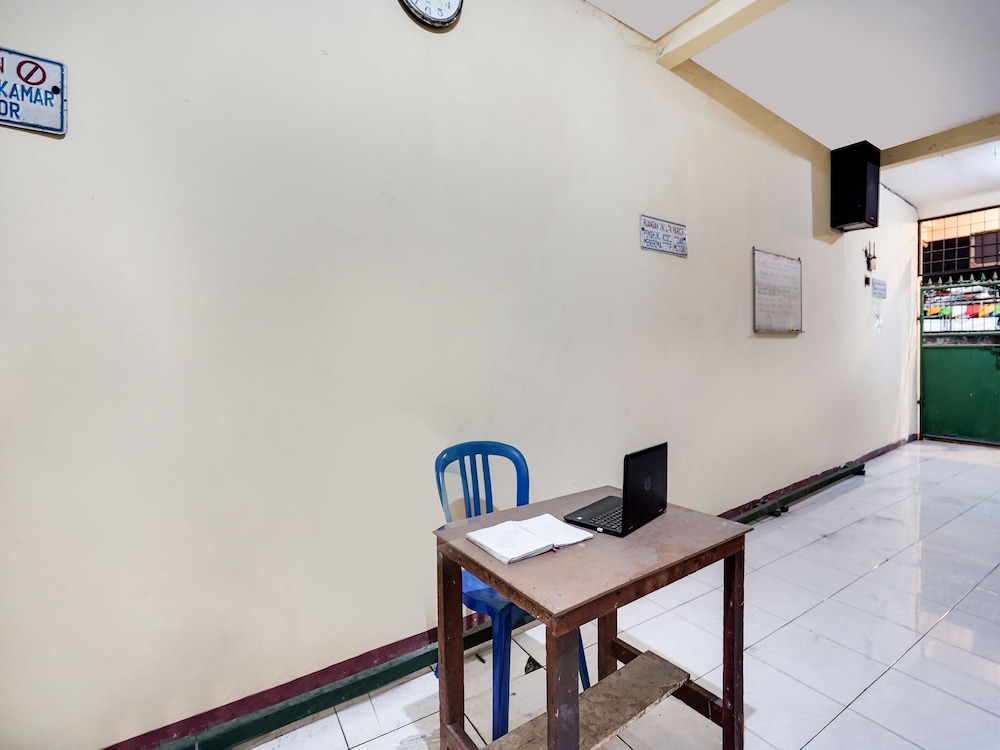 spot on 91774 kost nusantara sidoarjo