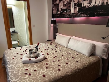 hello villarreal suites