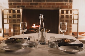 The Reform Club,Pantigo Road Historic>>Amagansett,2 star