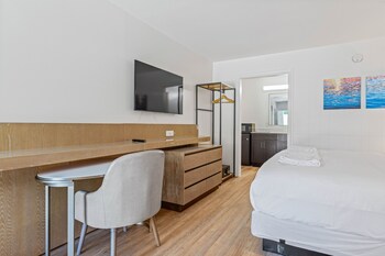 hotel manteo trademark collection by wyndham