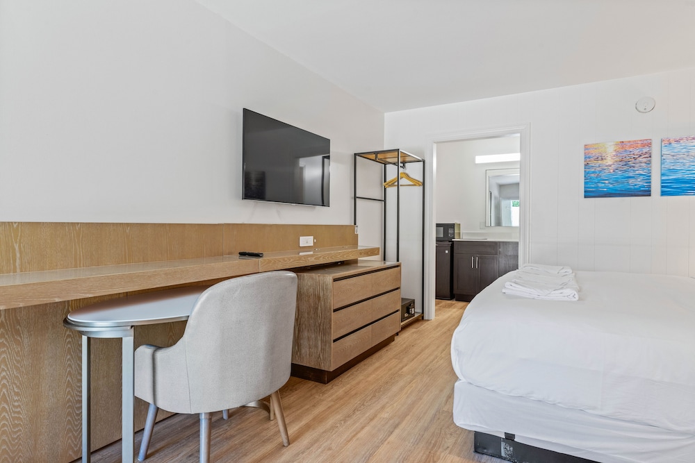 hotel manteo trademark collection by wyndham