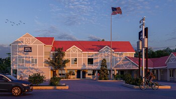 hotel manteo trademark collection by wyndham