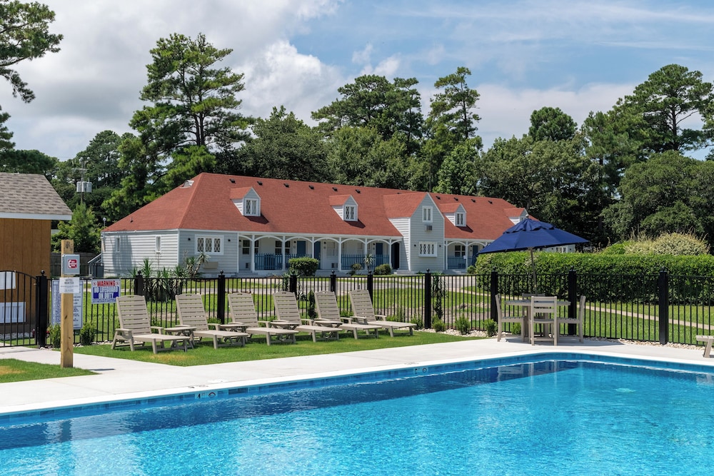 hotel manteo trademark collection by wyndham