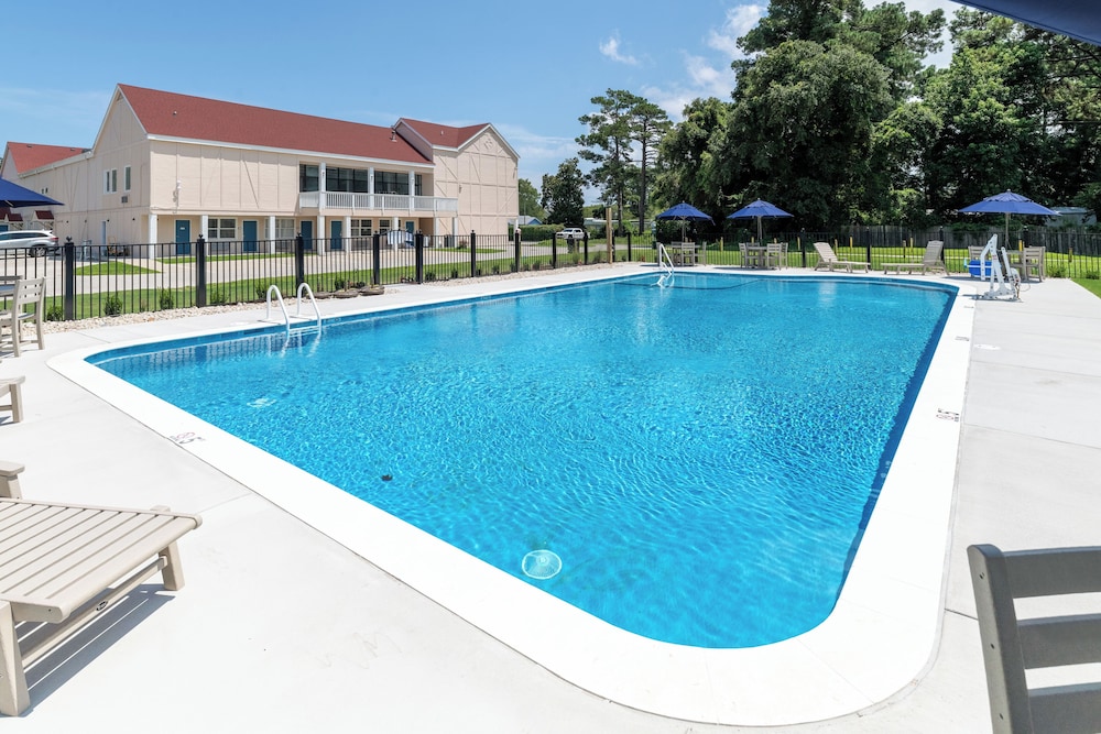 hotel manteo trademark collection by wyndham