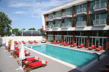 lova hotel spa