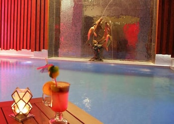 lova hotel spa
