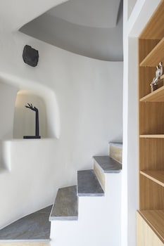 aecon suites