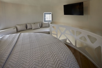 aecon suites